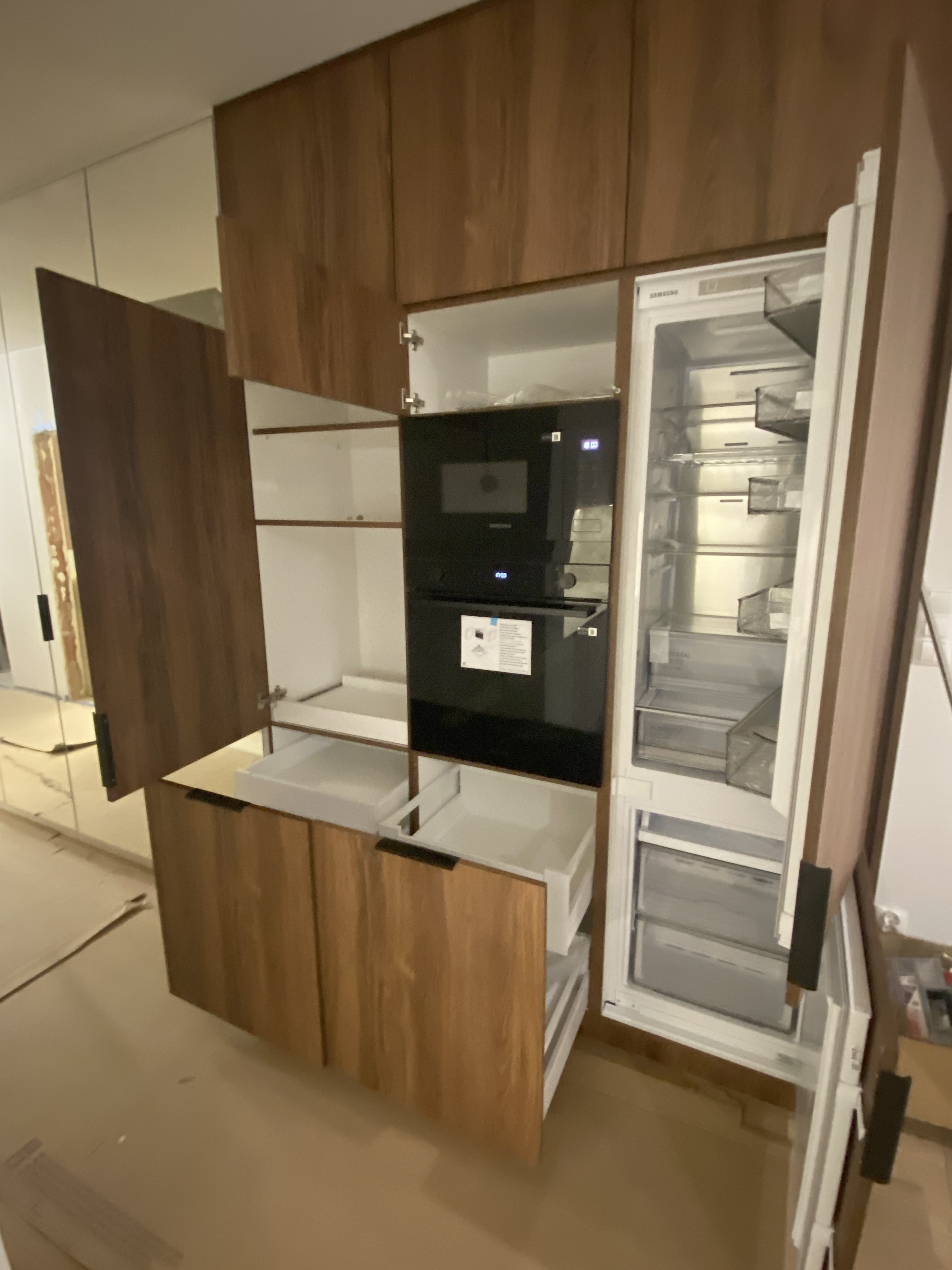 Zabudowa cargo i spiżarka